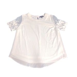 Lulu’s White Short-Sleeved Lace Blouse